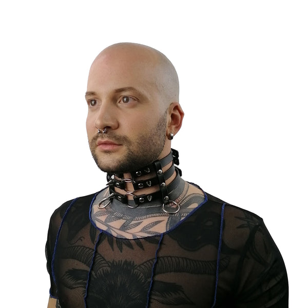 'DRAGOVIT' three-strap, black leather choker with spikes