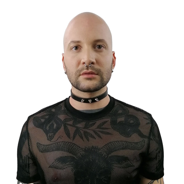 'MOJCA' black leather choker with three spikes